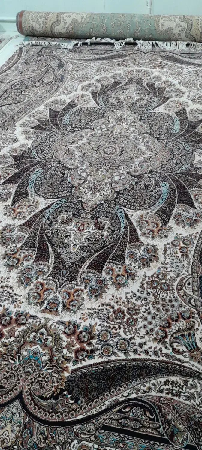 فرش ۹متری ۷۰۰شانه اصل|فرش|نهاوند, |دیوار