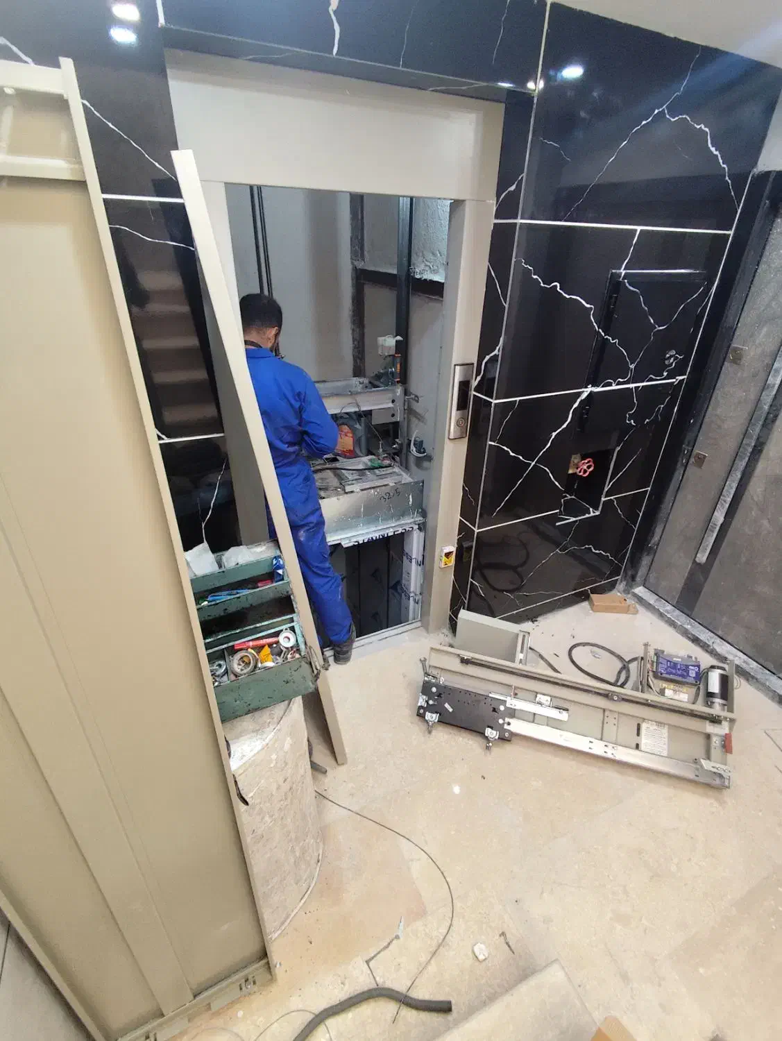 سرویس و نگهداری اسانسور ،بالا بر|خدمات پیشه و مهارت|شیراز, زند|دیوار