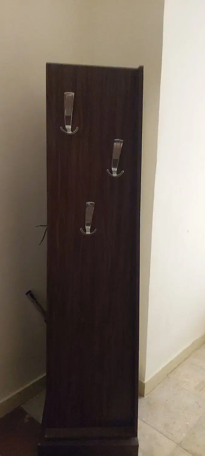 جاکفشی|جاکفشی، کمد، دراور|مهاجران, |دیوار