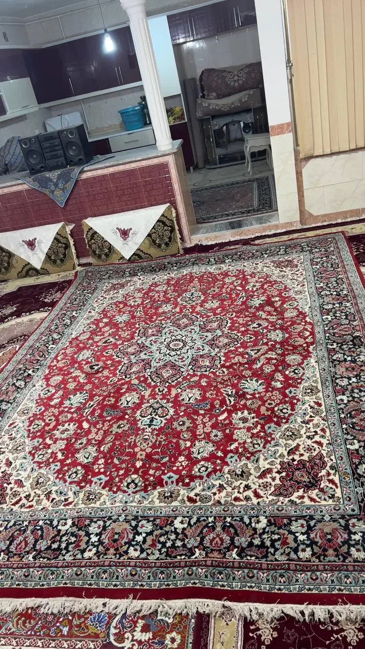 فرش ماشینی راوند قدیمی|فرش|هرسین, |دیوار