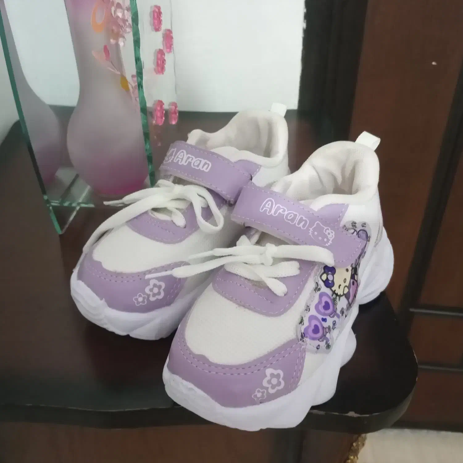 کفش کودک|کفش و لباس بچه|رشت, کوی مهر|دیوار