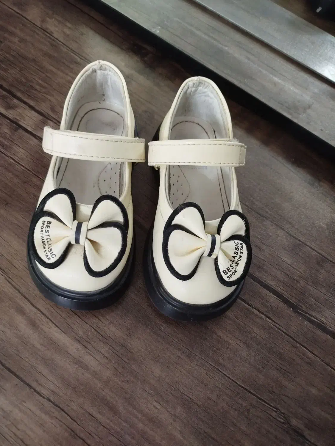 کفش دخترانه 27|کفش و لباس بچه|قم, باغ کرباسی|دیوار