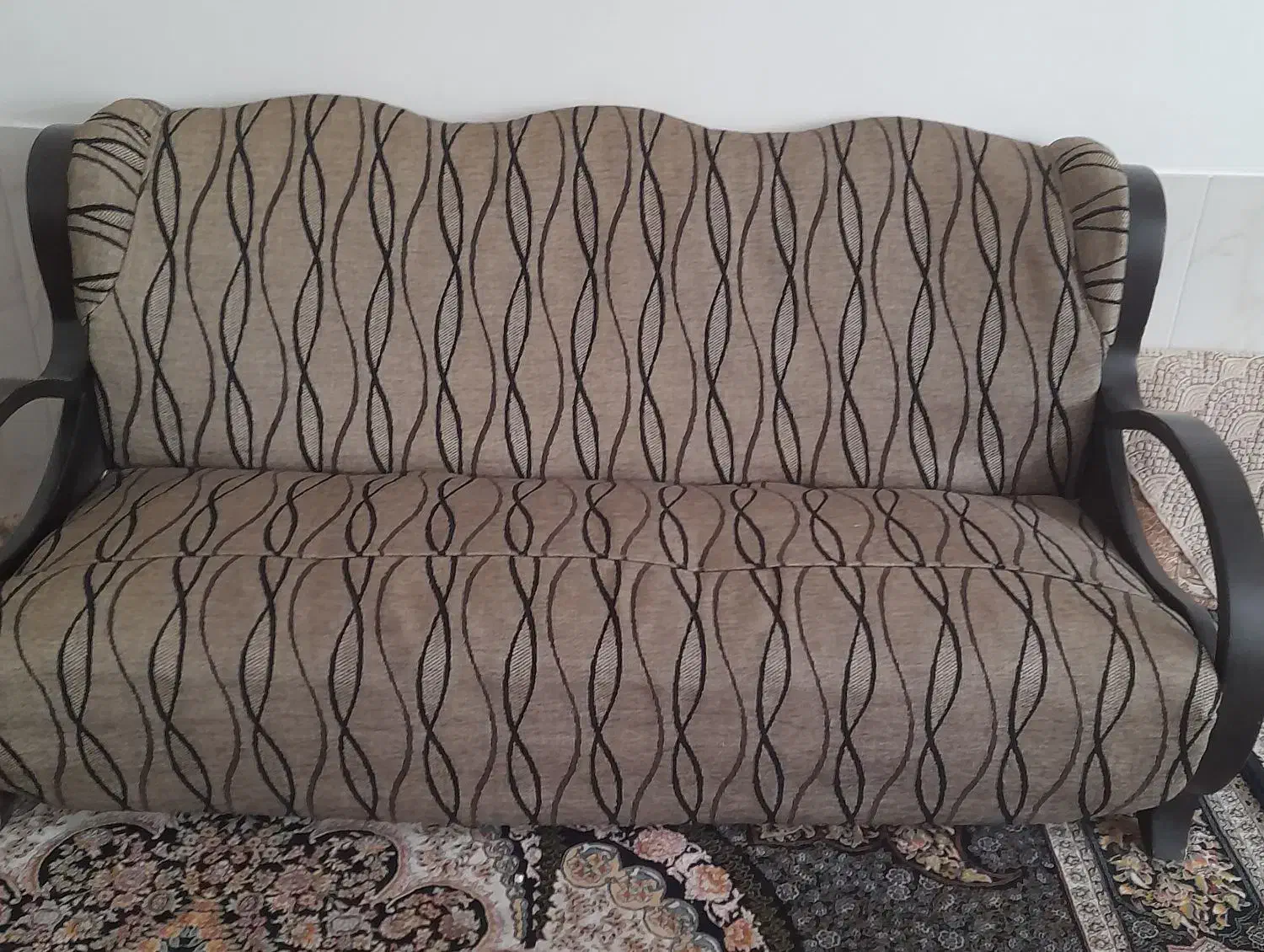 مبل ۸نفره با قیمت مناسب بفروش میرسد|مبلمان خانگی و میز عسلی|جهرم, |دیوار