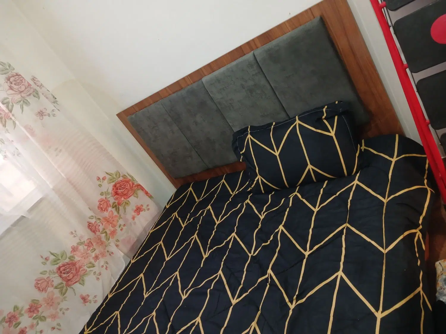 تخت|تخت و سرویس خواب|چناران, |دیوار