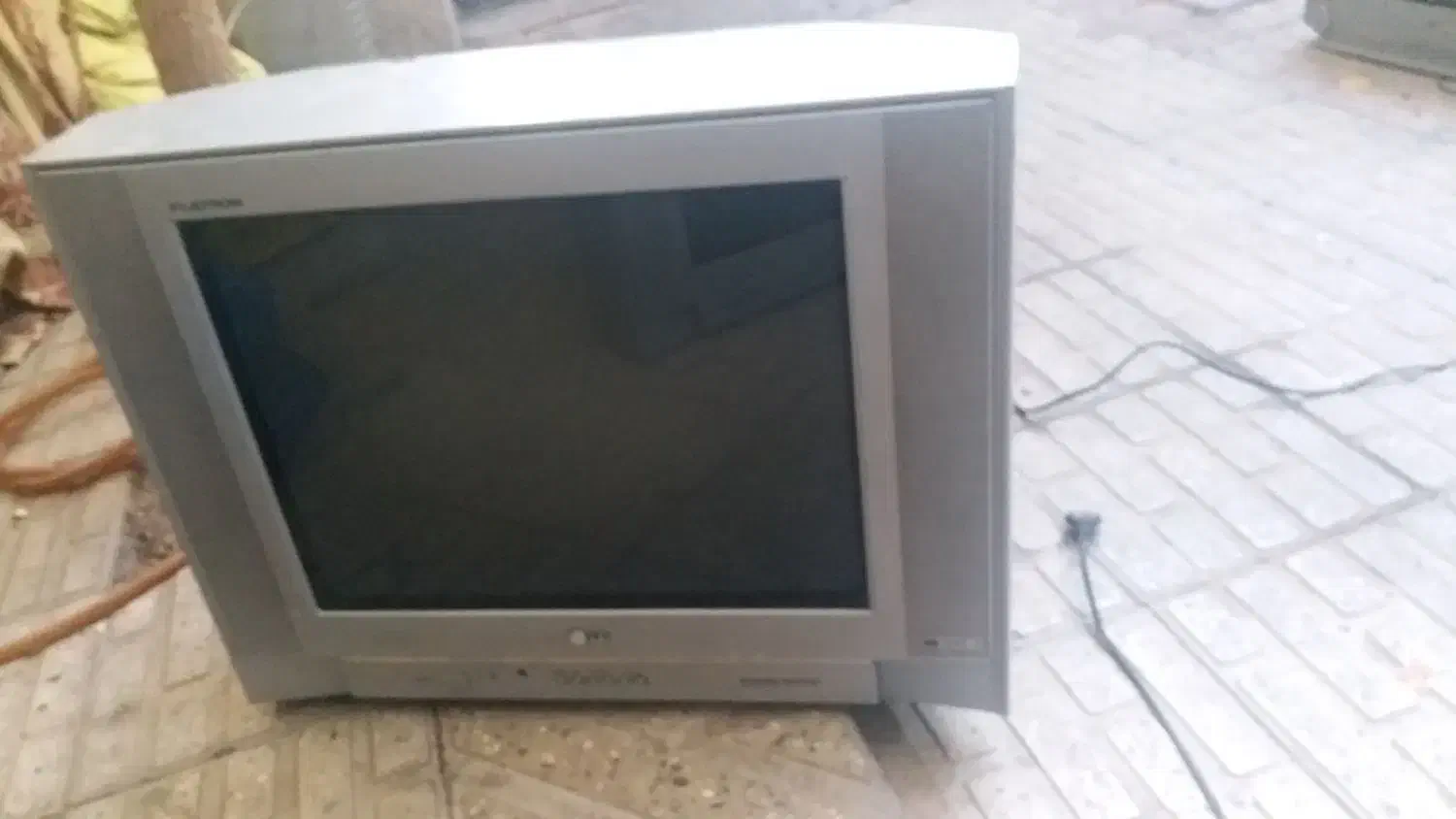 معامله.خریدتلویزیون خراب ازکار افتاده|تلویزیون و پروژکتور|خرمدره, |دیوار