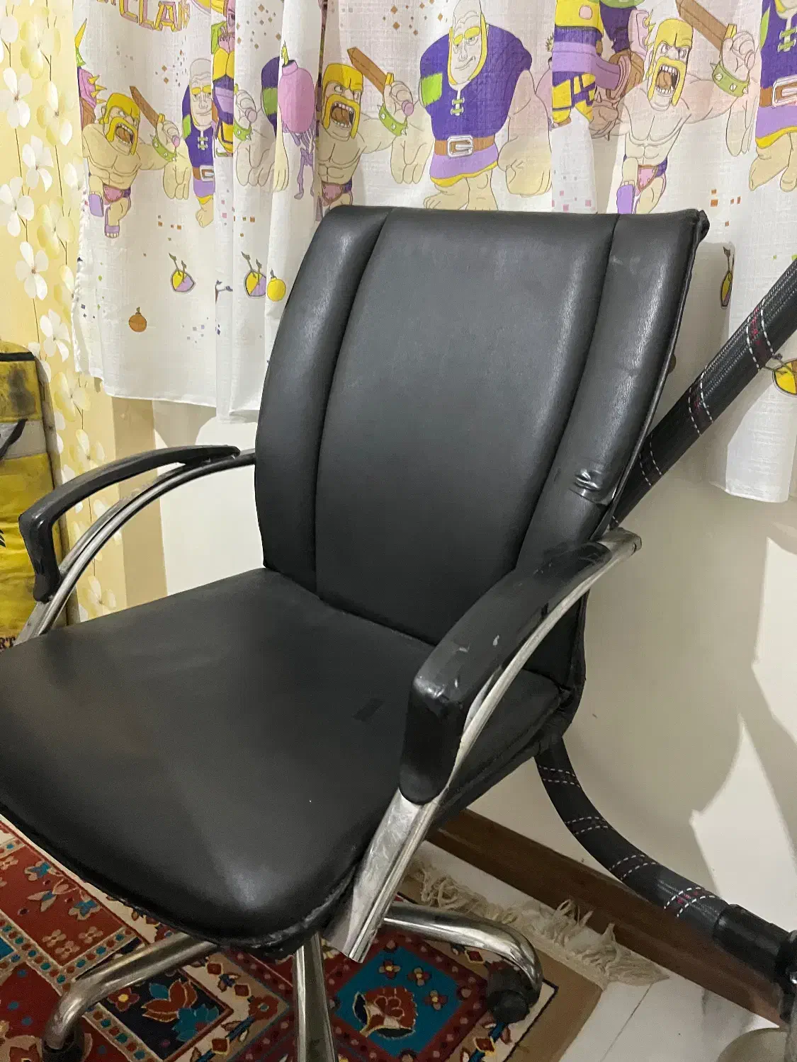 صندلی اداری|مبلمان اداری|گلبهار, شهر جدید گلبهار|دیوار