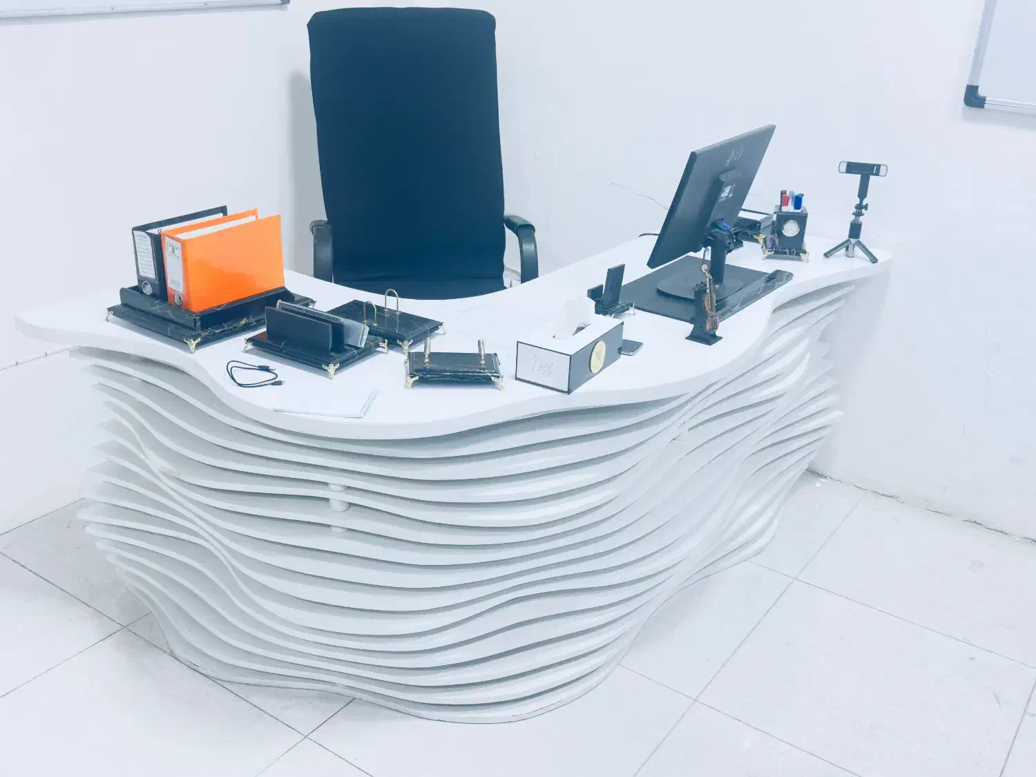 میز مدیریت ۳بعدی پارامتریک|مبلمان اداری|قم, بلوار امین و ساحلی|دیوار