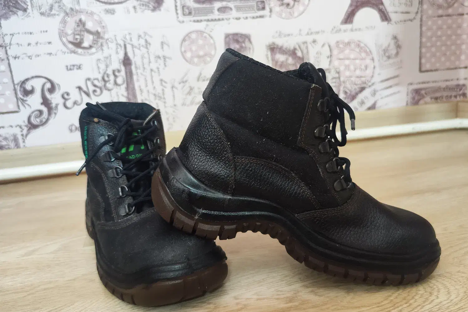 کفش ایمنی (پوتین)|کیف، کفش، کمربند|اردبیل, |دیوار