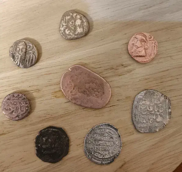 تعدادی سکه قدیمی|کلکسیون سکه، تمبر، اسکناس|ری, سرتخت|دیوار