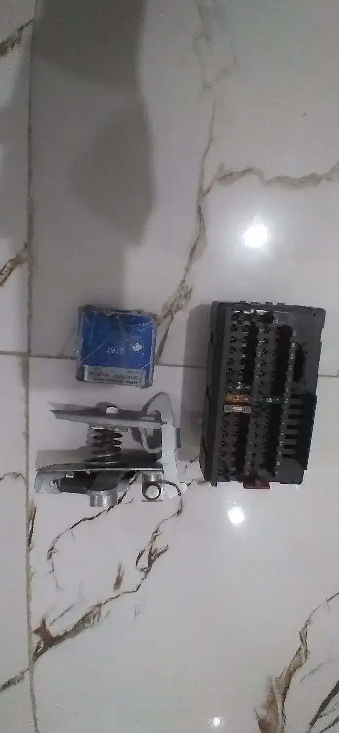 تعدادی قطعات خودرو به فروش می‌رسد|قطعات یدکی و لوازم جانبی|ایلام, |دیوار