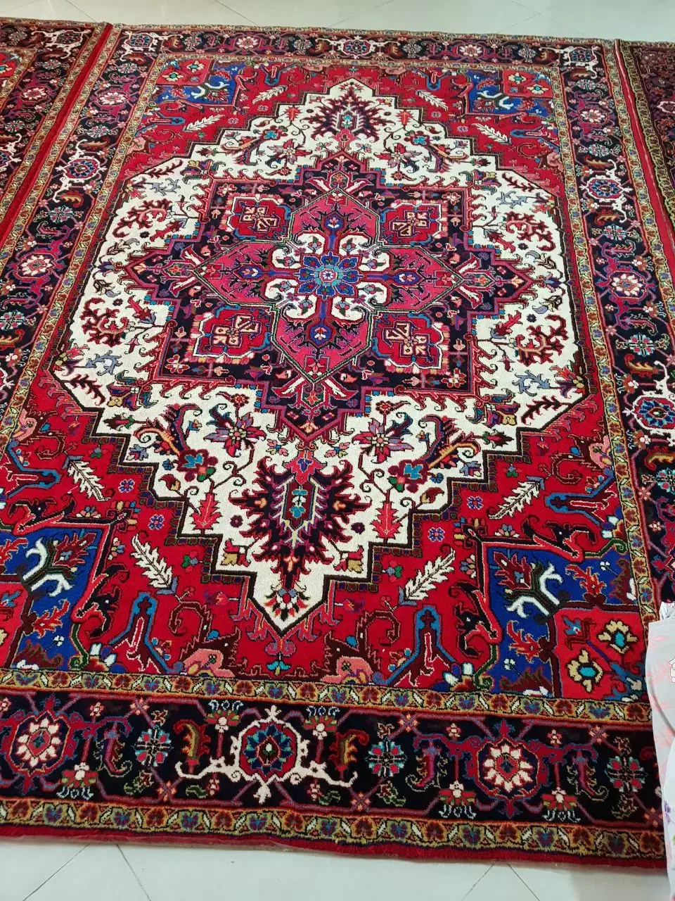 دو تخته فرش دستبافت ۶ متری هریس تبریز نقش تاجری|فرش|گلستان (تهران), |دیوار