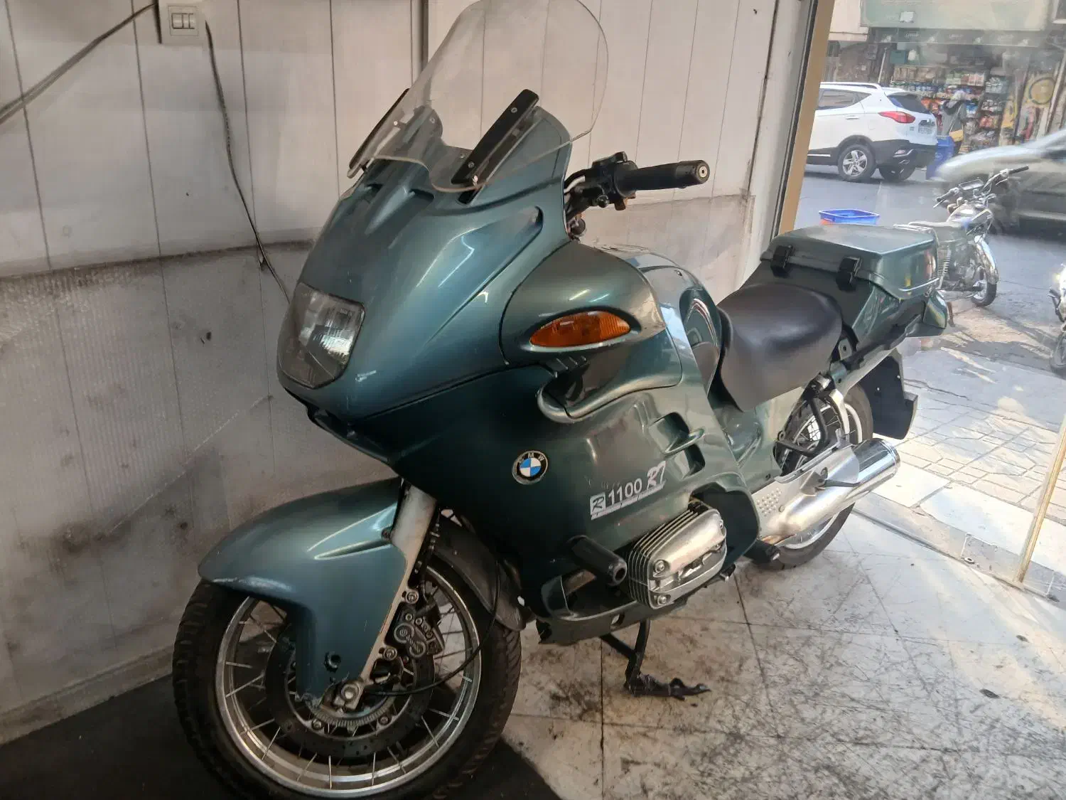 یک دستگاه موتور سیکلت بی ام و ۱۱۰۰بفروش میرسد|موتورسیکلت|تهران, صادقیه|دیوار