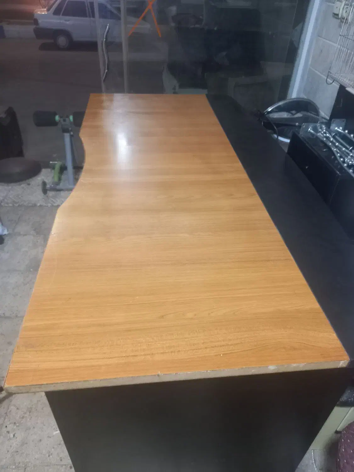 یک عدد میز اداری یا مغازه در حد نو در تصویر فروشی|میز تحریر و کامپیوتر|اقبالیه, |دیوار