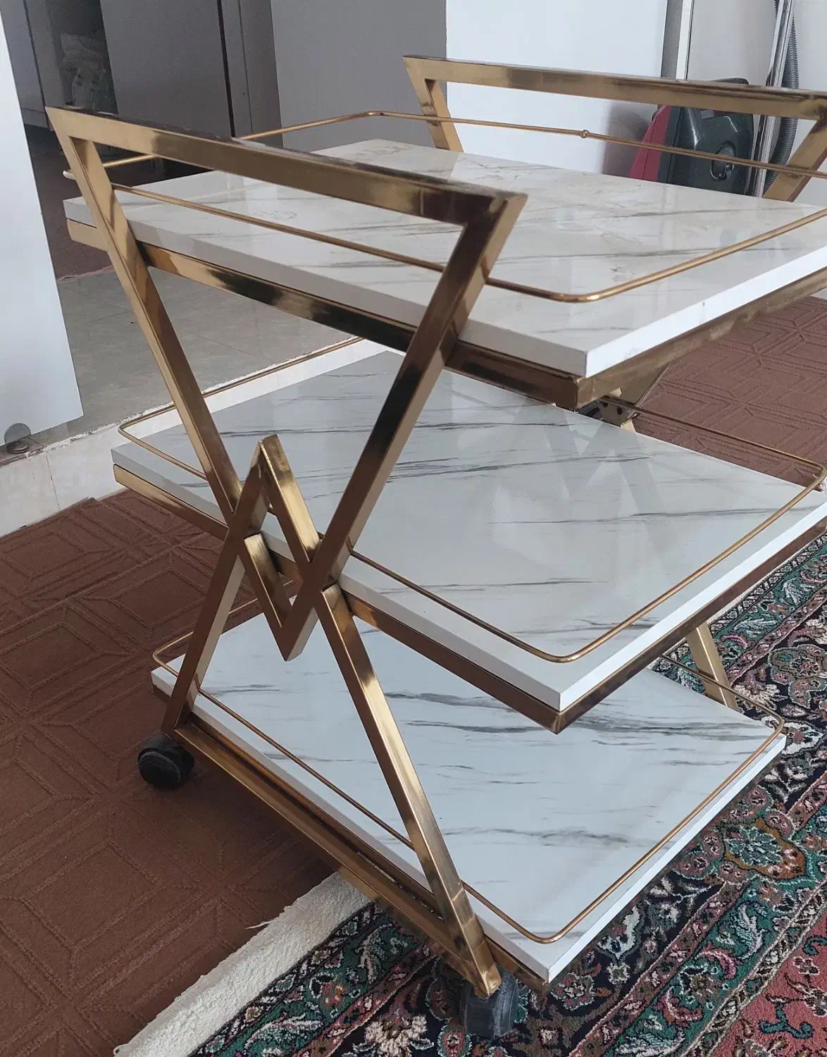 ترولی چرخدار متحرک|آرایشگاه و سالنهای زیبایی|سنندج, |دیوار