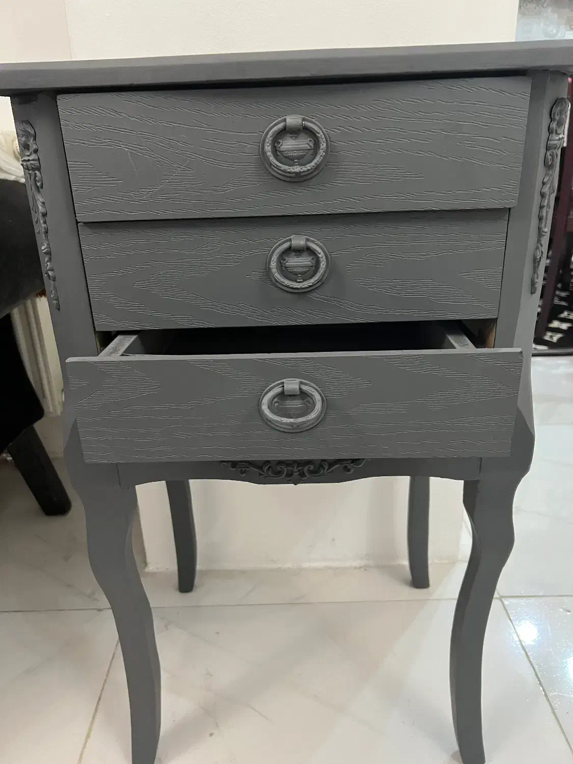 میز|میز تلفن|نور, |دیوار