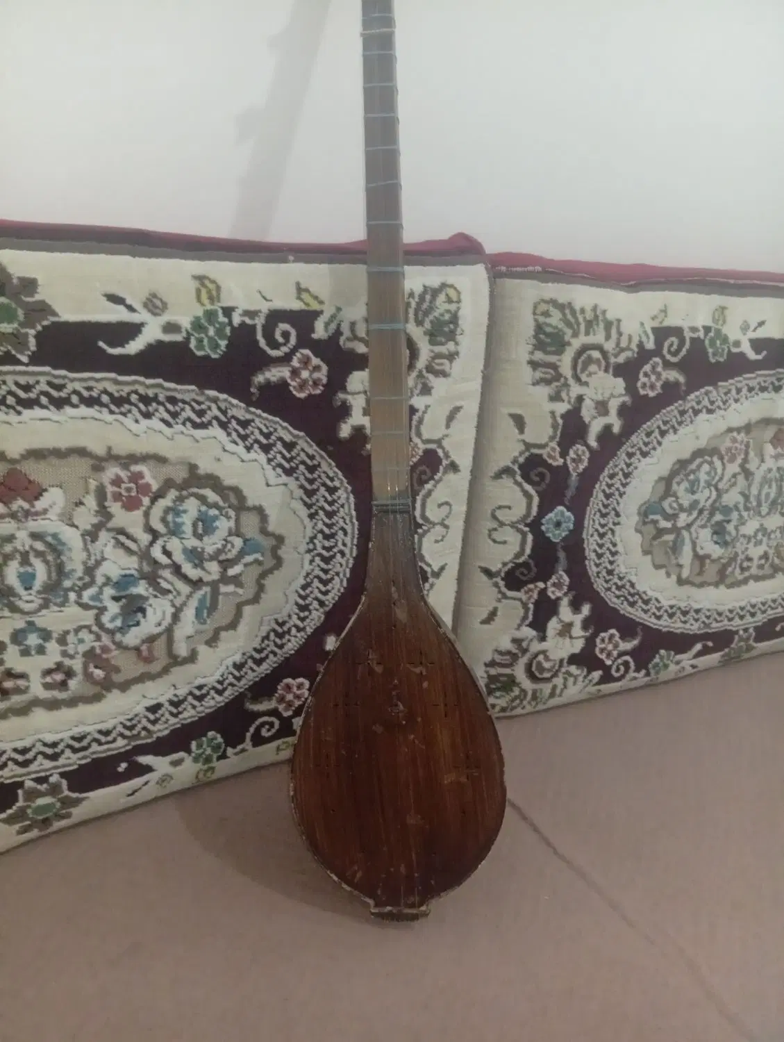 ساز|سازهای سنتی|چورزق, |دیوار
