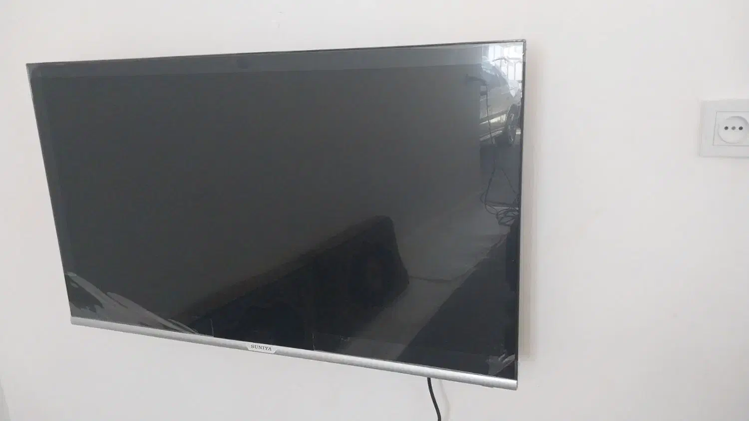 تلویزیون|تلویزیون و پروژکتور|بزینه رود, |دیوار