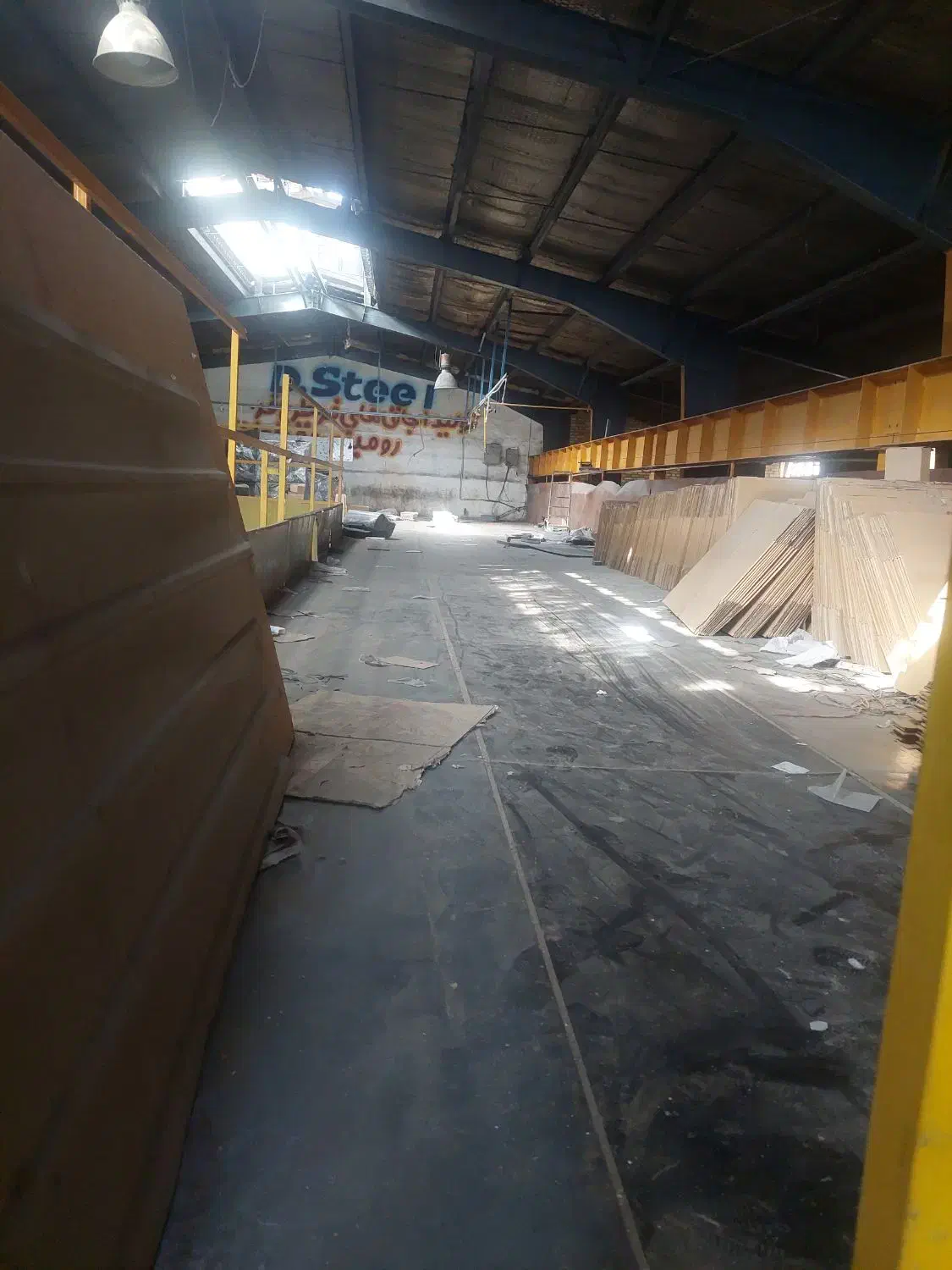 سوله اجاره ۳۰۰۰متر شهرک صنعتی عباس آباد|اجارهٔ دفتر صنعتی، کشاورزی، تجاری|شریفآباد, |دیوار