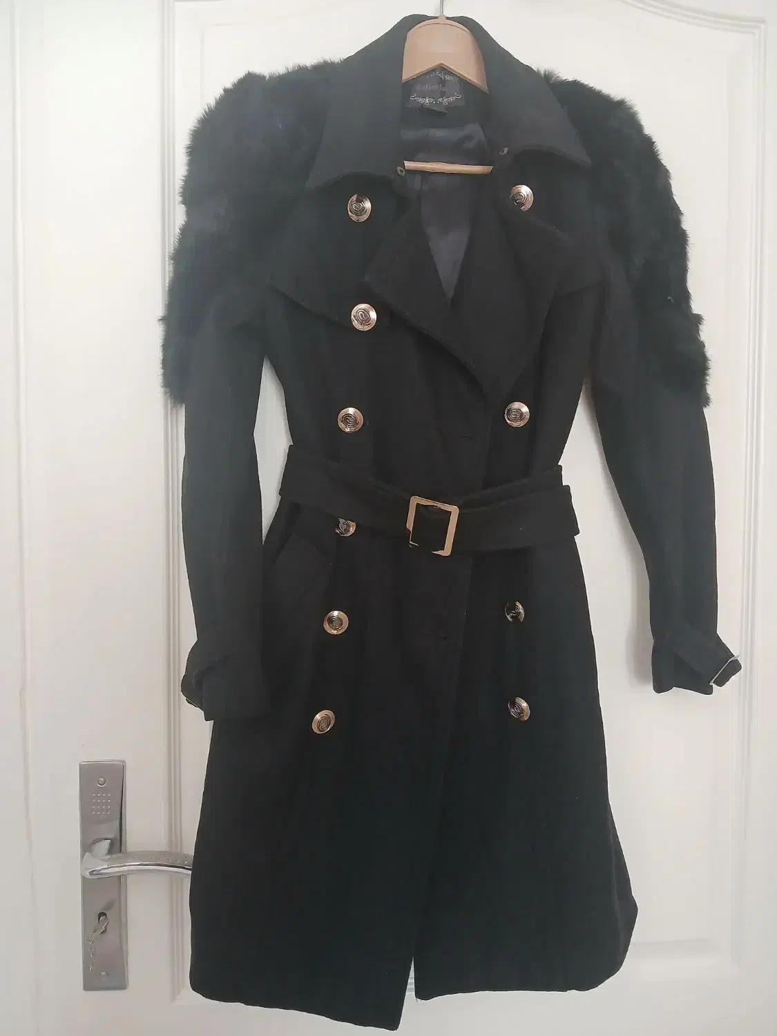 پالتو،کابش، هودی|لباس|رودهن, |دیوار