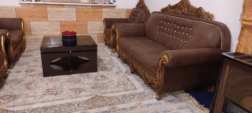 مبل سلطنتی قهوهای با کیفیت نشیمن راحت|مبلمان خانگی و میز عسلی|فسا, |دیوار