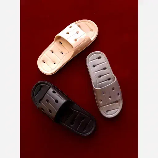 یک عدد دمپایی سرویس بهداشتی و یک عدد شومیز|لباس|کاشان, زیدی|دیوار