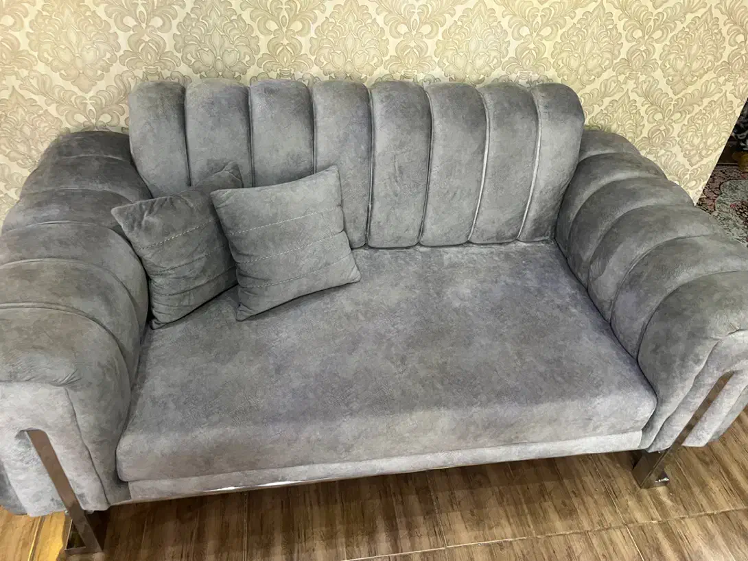 مبلمان طوسی شیک در حد نو بدون پارگی و لکه|مبلمان خانگی و میز عسلی|کرمانشاه, |دیوار