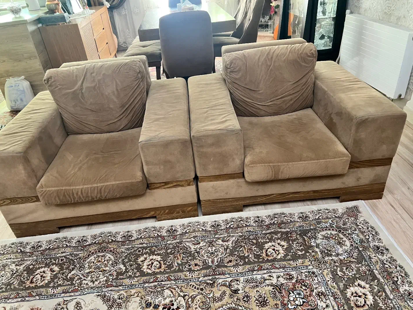 مبل|مبلمان خانگی و میز عسلی|اندیشه, اندیشه فاز ۴|دیوار