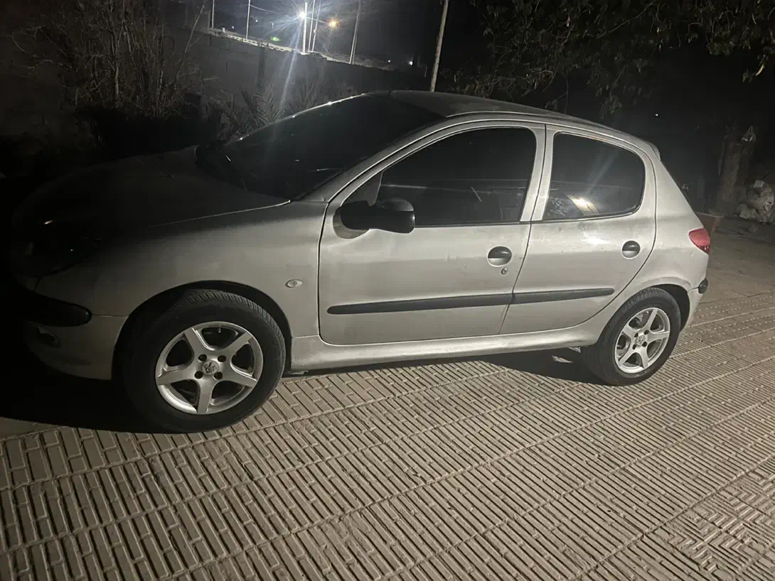 پژو۲۰۶ تیپ۲|خودرو سواری و وانت|جیرفت, |دیوار