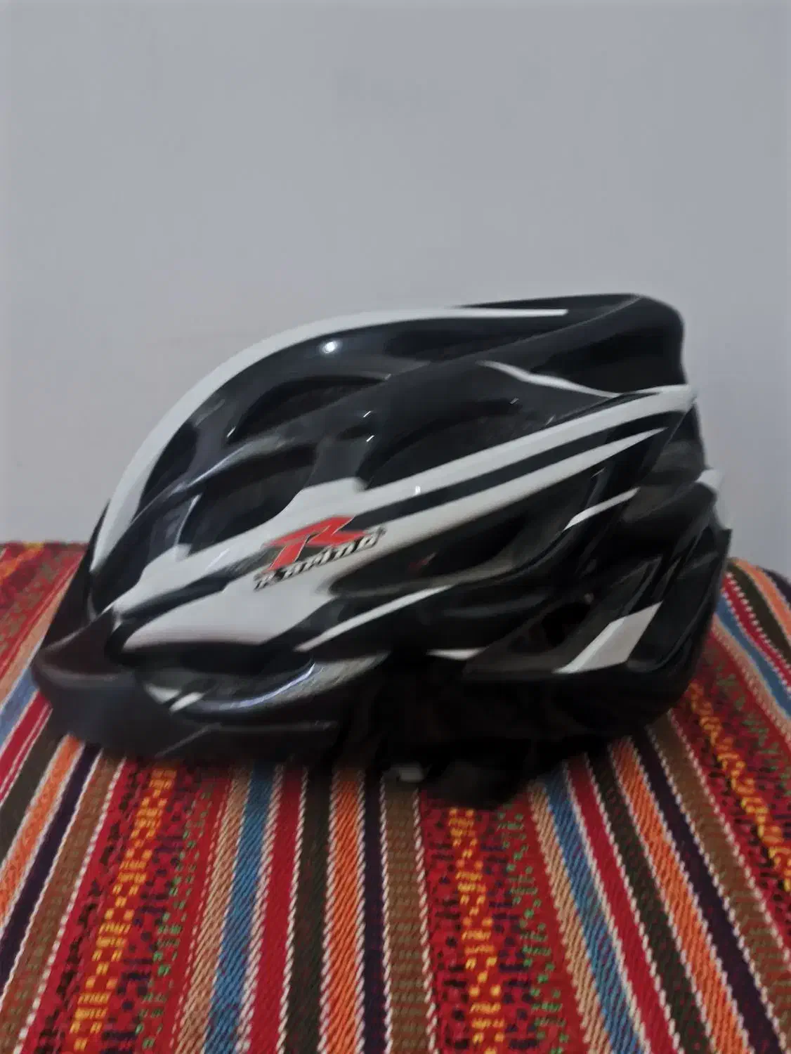 کلاه دوچرخه سواری|دوچرخه، اسکیت، اسکوتر|رشت, کوی بیانی|دیوار