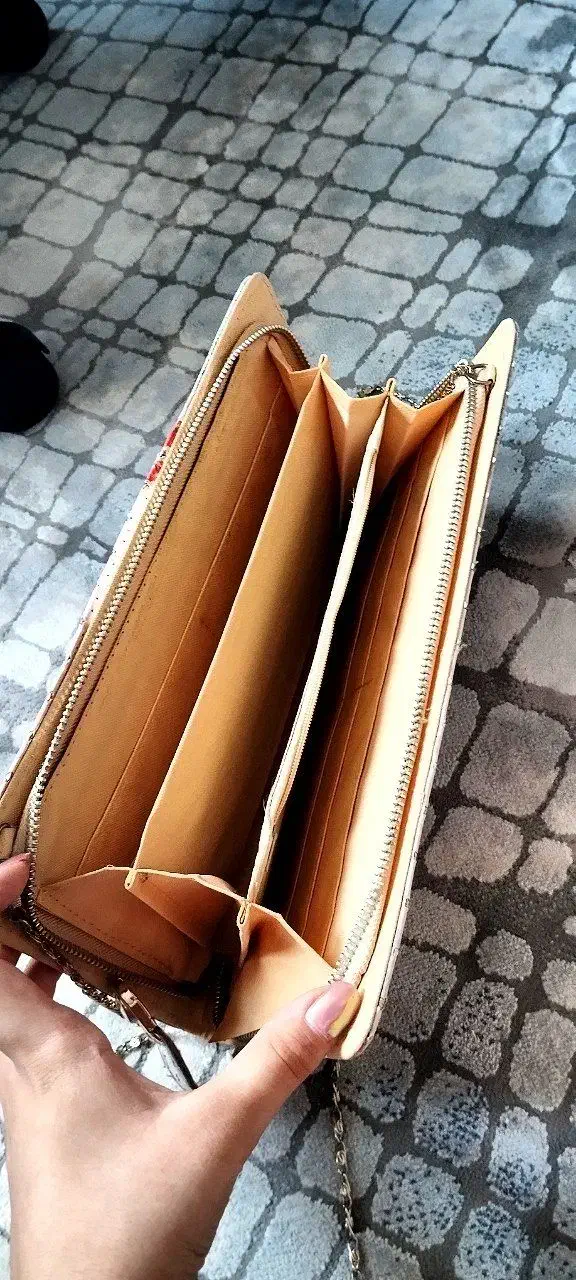 کیف نو|کیف، کفش، کمربند|پرند, فاز ۵|دیوار