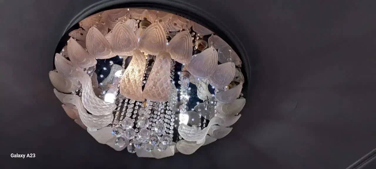 یک عدد لوستر بزرگ سالم|لوستر و چراغ آویز|اسلام‌شهر, شهرک واوان|دیوار