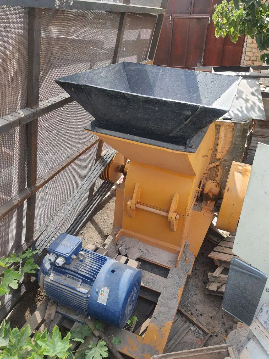 سنگ شکن 16 چکشه|ماشینآلات صنعتی|مشهد, عیدگاه|دیوار