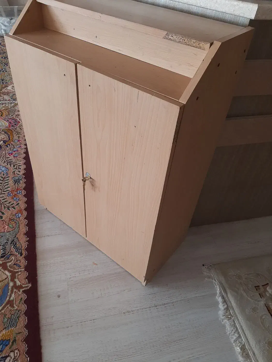 جاکفشی|جاکفشی، کمد، دراور|اردبیل, |دیوار