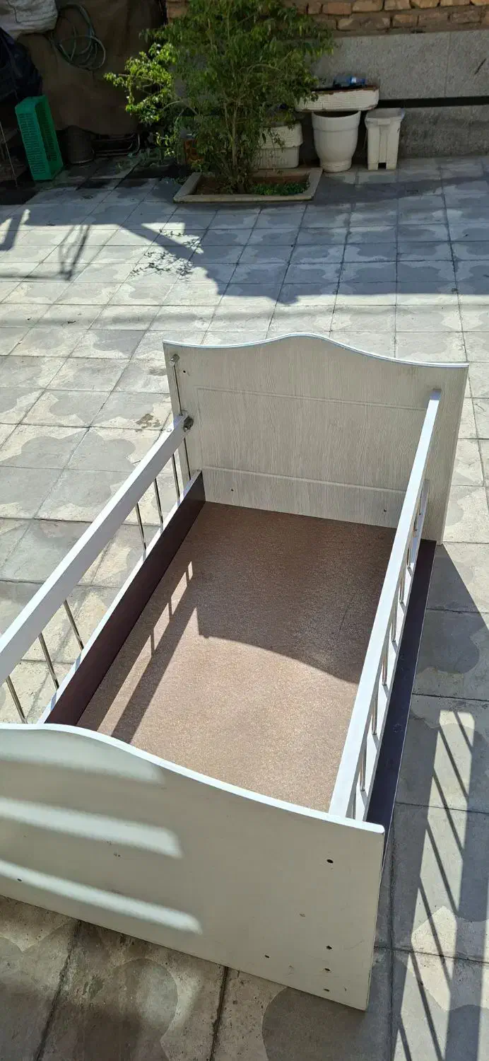 تخت خواب بچه گانه تمیز و سالم|تخت و سرویس خواب|شیراز, شریفآباد|دیوار