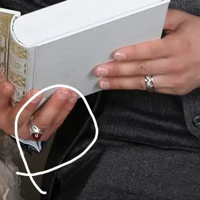 انگشتر گم شده|اشیا|تبریز, |دیوار