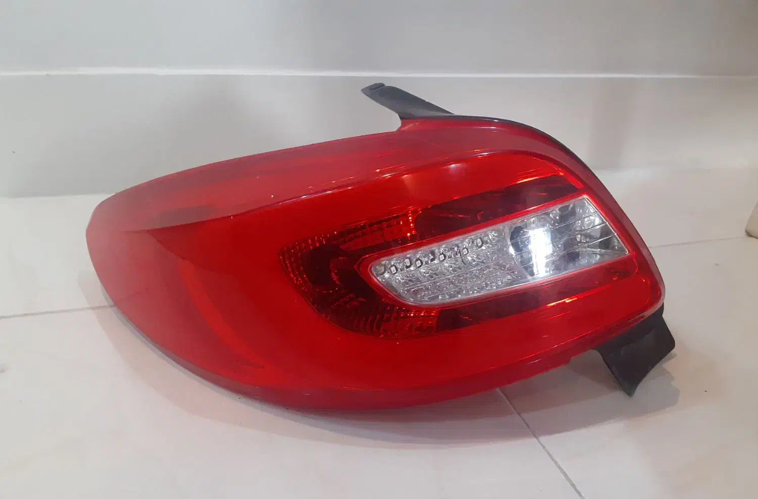 چراغ عقب سمت راننده فابریک ۲۰۷|قطعات یدکی و لوازم جانبی|ساوه, |دیوار