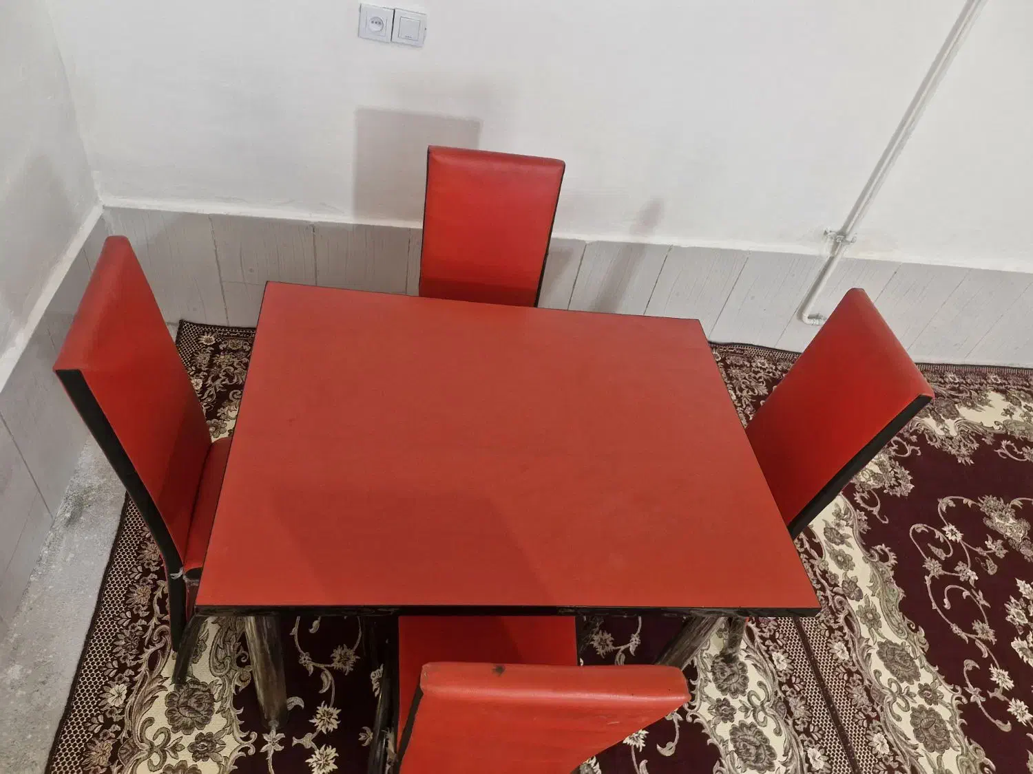 میز عسلی رستوران نو 4 نفره|میز و صندلی غذاخوری|کرج, شهرک سهرابیه|دیوار