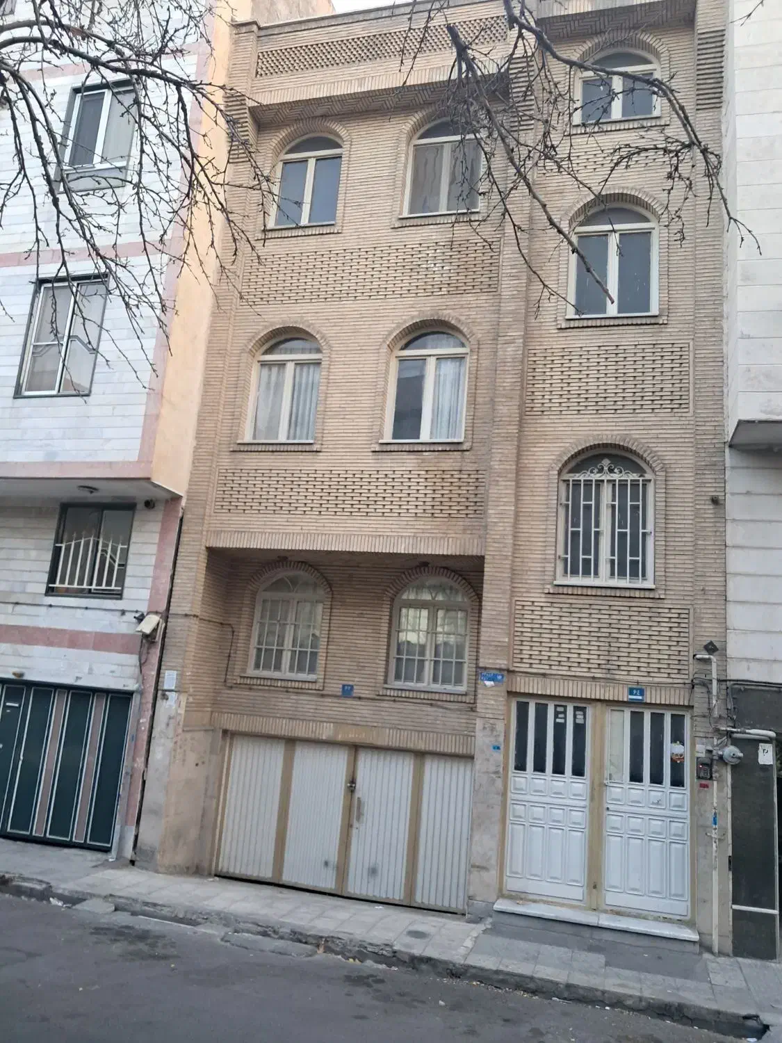 200متر کلنگی جنوبی بابر ۶/۶ در منطقه دلاوران|فروش زمین و ملک کلنگی|تهران, اوقاف|دیوار