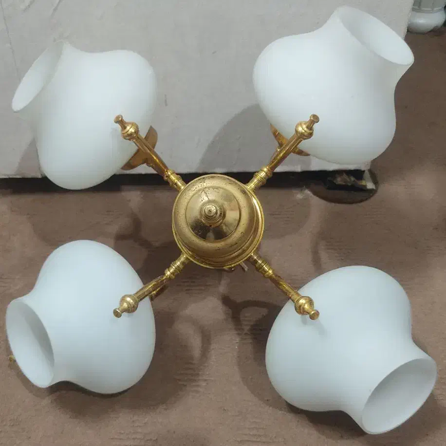 لوستر برنجی 4 شعله|لوستر و چراغ آویز|رودسر, |دیوار