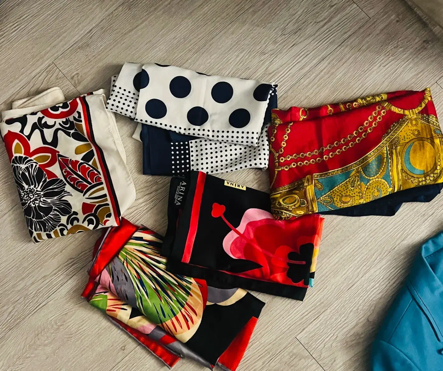 شال و روسری|لباس|اصفهان, باغ کاران|دیوار