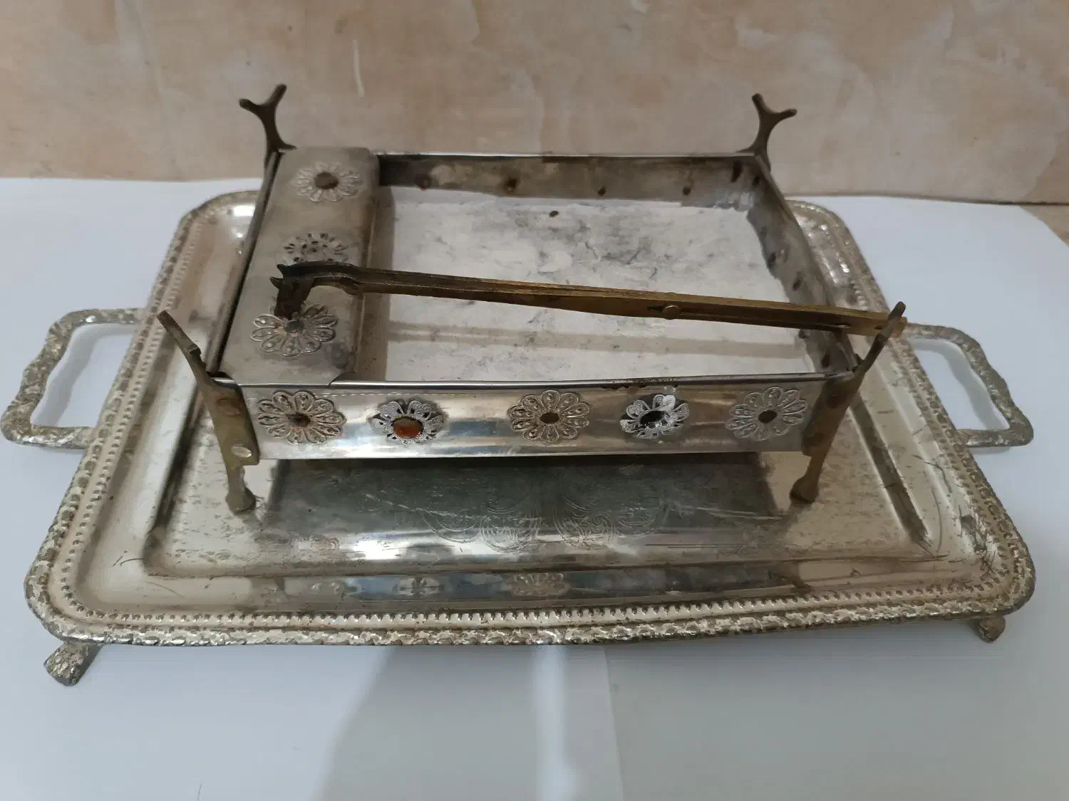 سینی، منقل و انبر برنجی قدیمی|کلکسیون اشیاء عتیقه|تهران, جوادیه تهرانپارس|دیوار