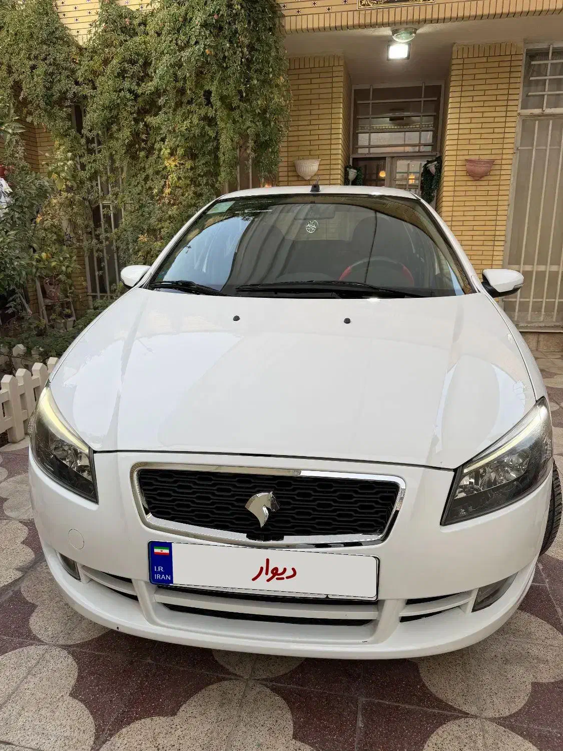 رانا پلاس ۱۴۰۰ فابریک|خودرو سواری و وانت|شیراز, انجیر|دیوار