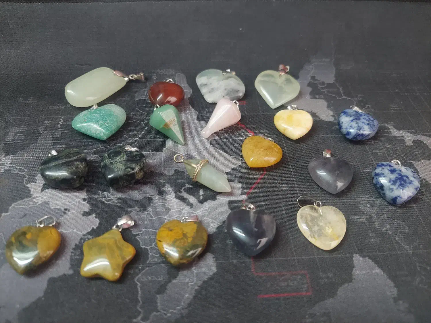 فروش گردن اویز و سنگ های معدنی اصل گردنبد|جواهرات|تهران, فرمانیه|دیوار