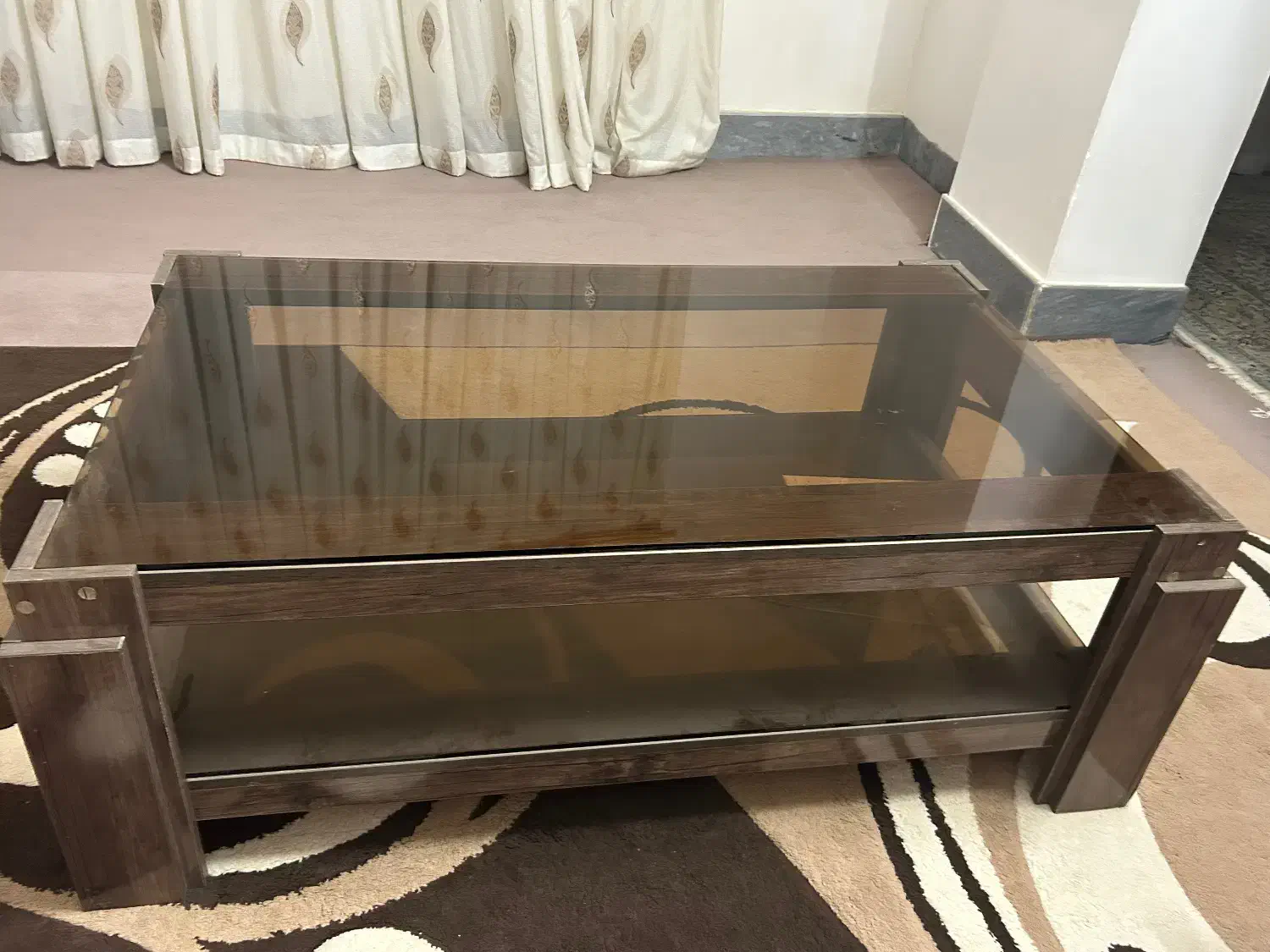 میز جلو مبلی در حد نو|مبلمان خانگی و میز عسلی|گنبد کاووس, |دیوار