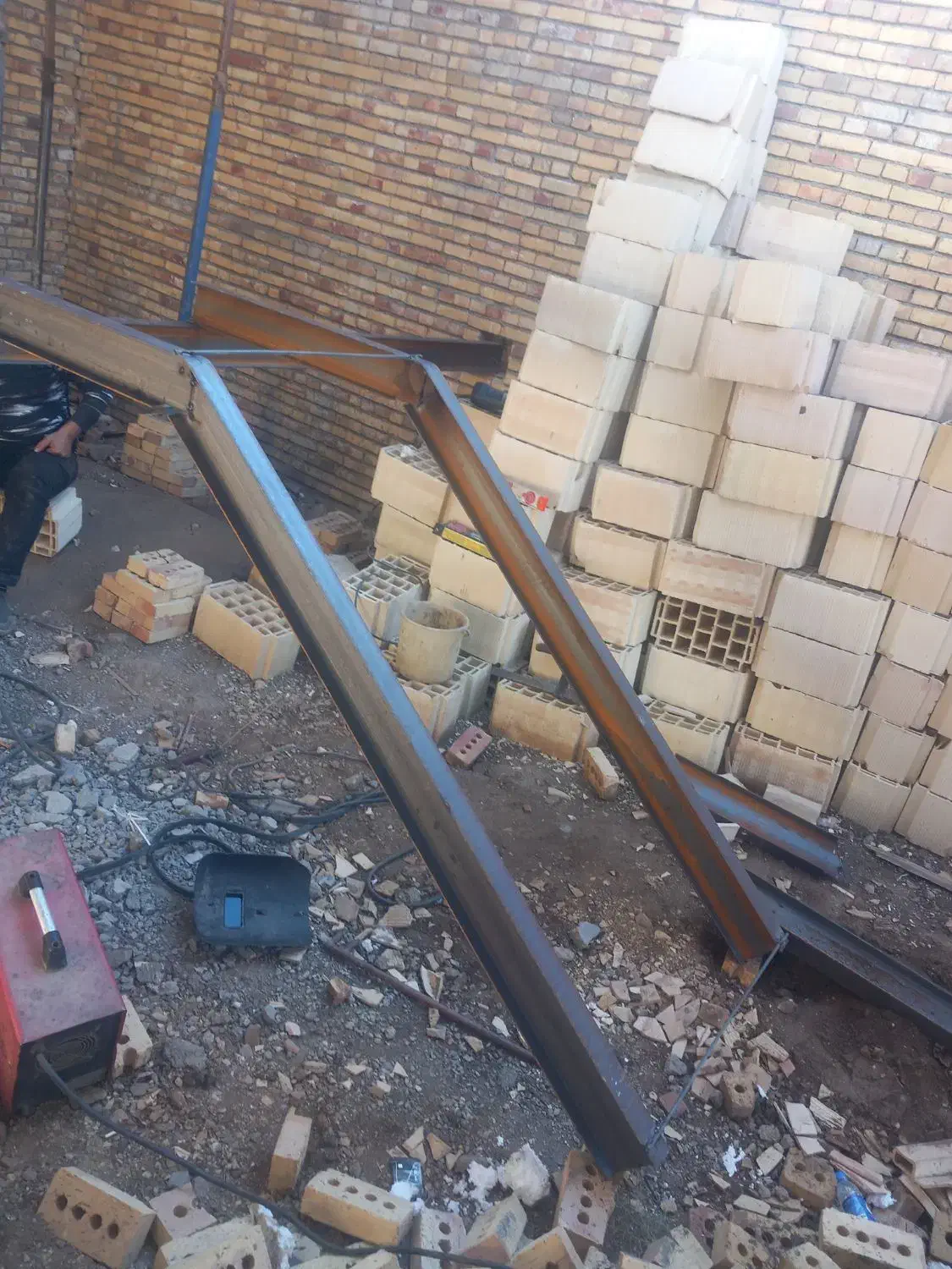 جوشکاری اسکلت بندی درب پنجره وعلا|خدمات پیشه و مهارت|مرند, |دیوار