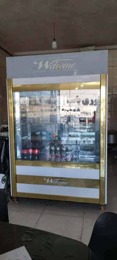 یخچال ویترینی بزرگ|فروشگاه و مغازه|میانه, |دیوار