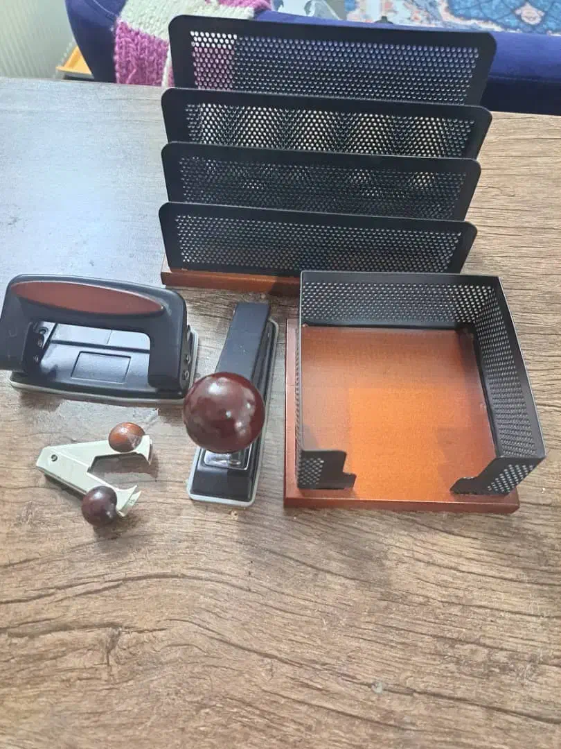 ست لوازم روی میز اداری|لوازم التحریر|شاهینشهر, فیض|دیوار