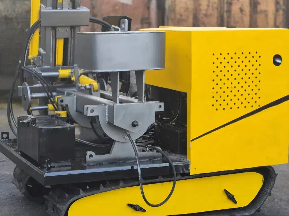 پایه کوب جهت اجاره در نیروگاه خورشیدی|ماشینآلات صنعتی|فلاورجان, |دیوار