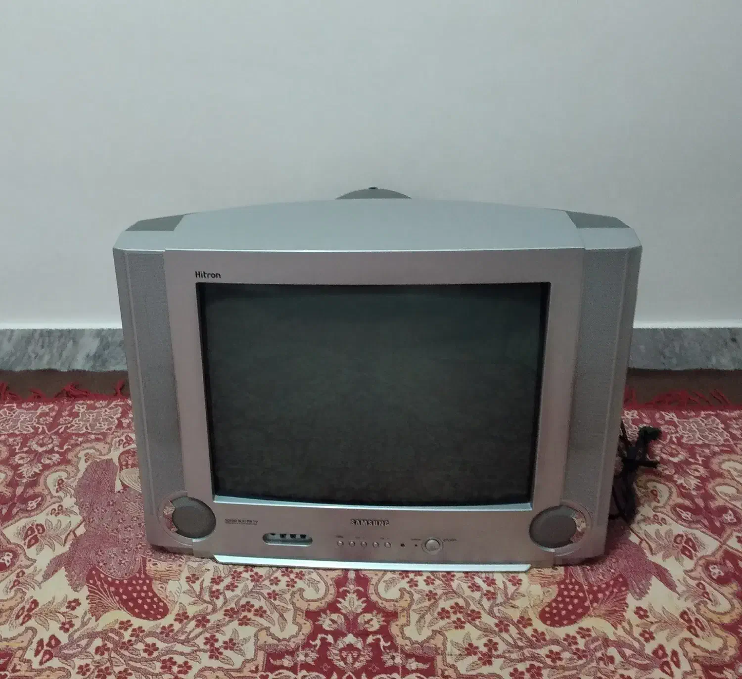 تلویزیون|تلویزیون و پروژکتور|رشت, رودباری|دیوار