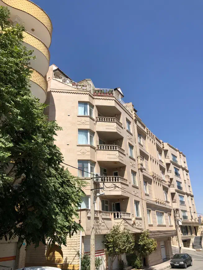 واحد ۱۴۰ متری / کلیدنخورده / ۳ خوابه / بهداری|فروش آپارتمان|ارومیه, |دیوار